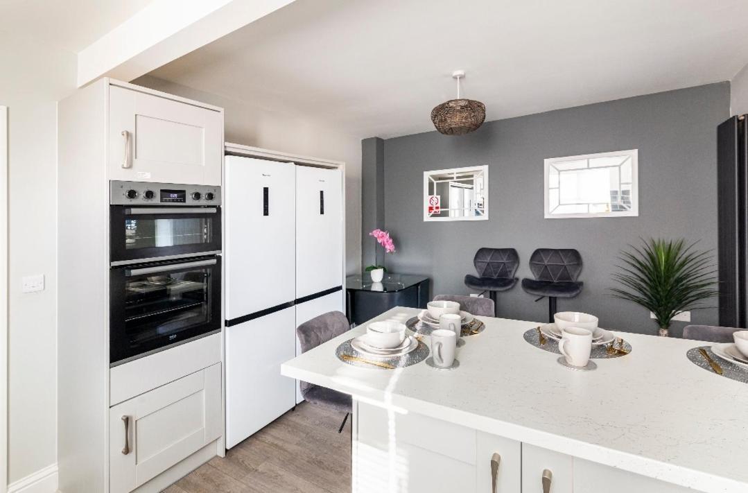 Luxury House 4 Ensuite Bedrooms, Free Parking ,Wifi Oxford Exterior photo