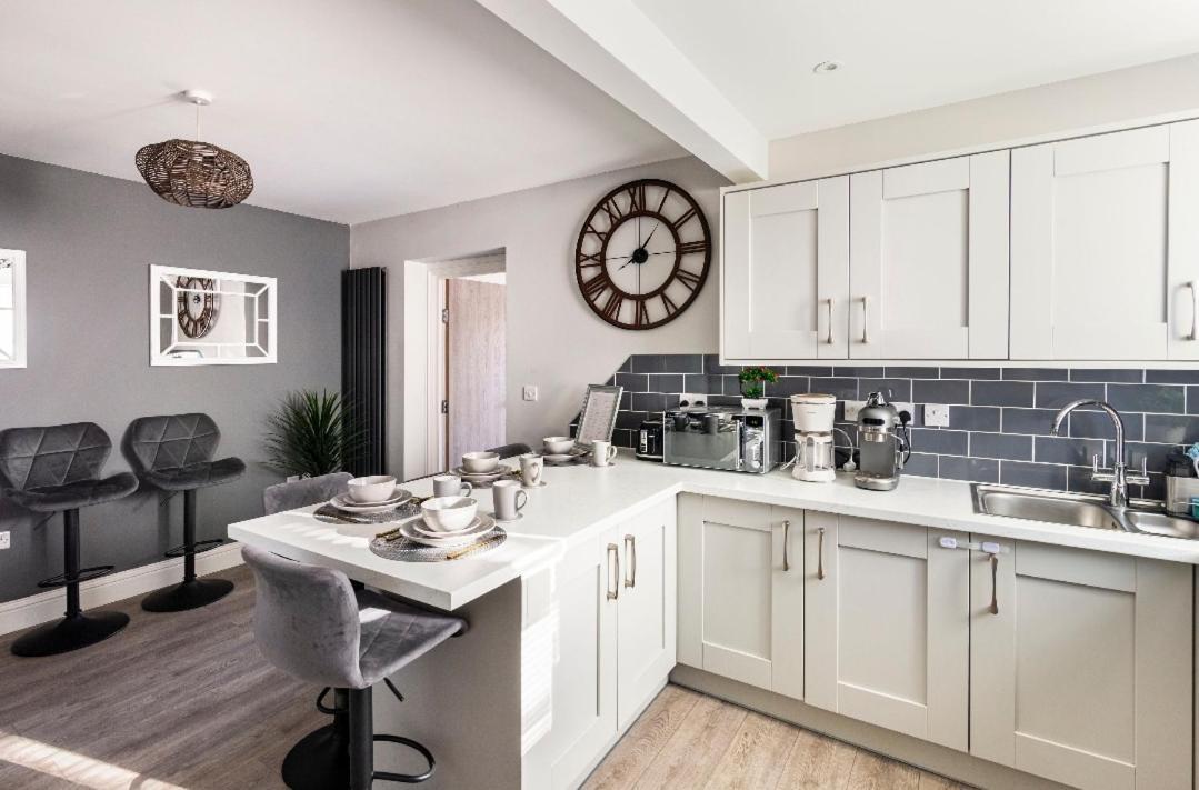 Luxury House 4 Ensuite Bedrooms, Free Parking ,Wifi Oxford Exterior photo
