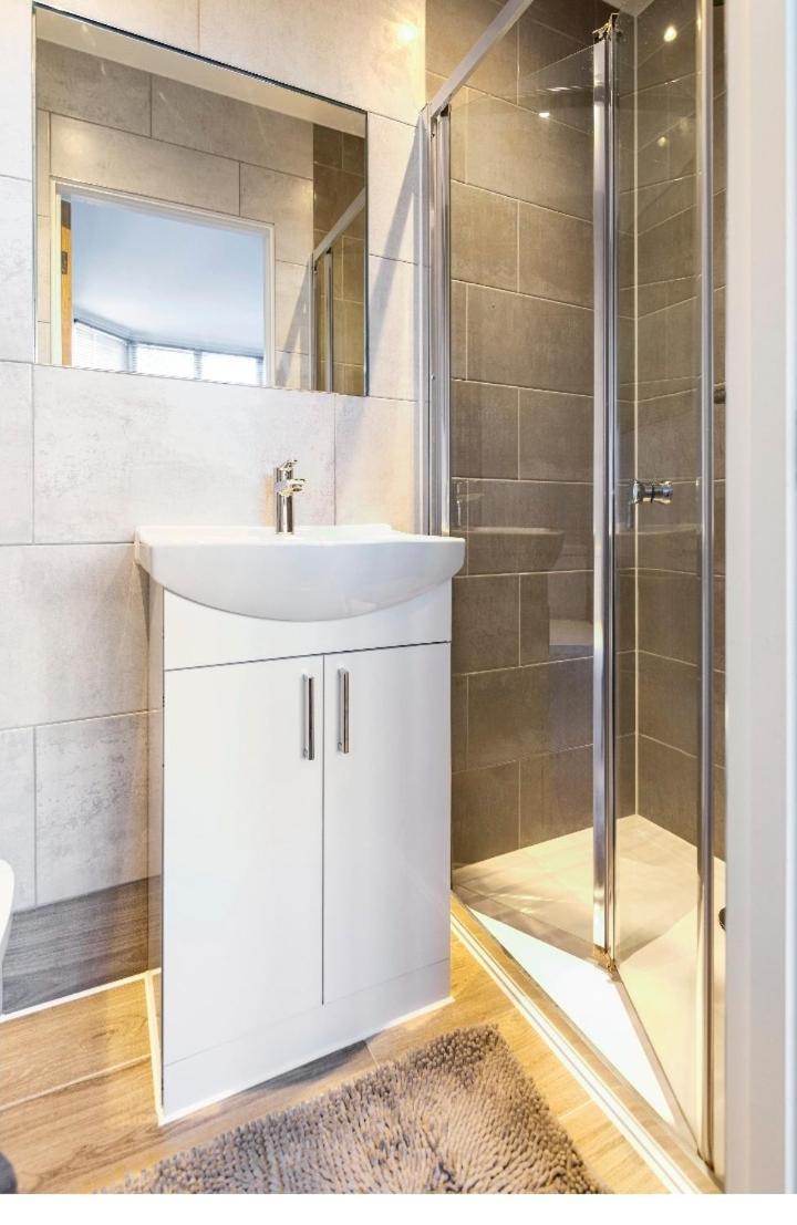 Luxury House 4 Ensuite Bedrooms, Free Parking ,Wifi Oxford Exterior photo